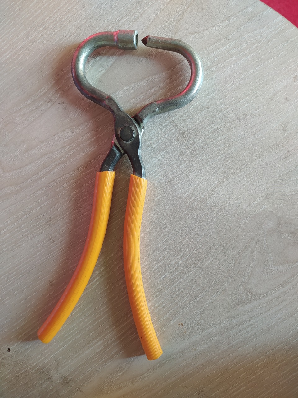 Nose Pincher